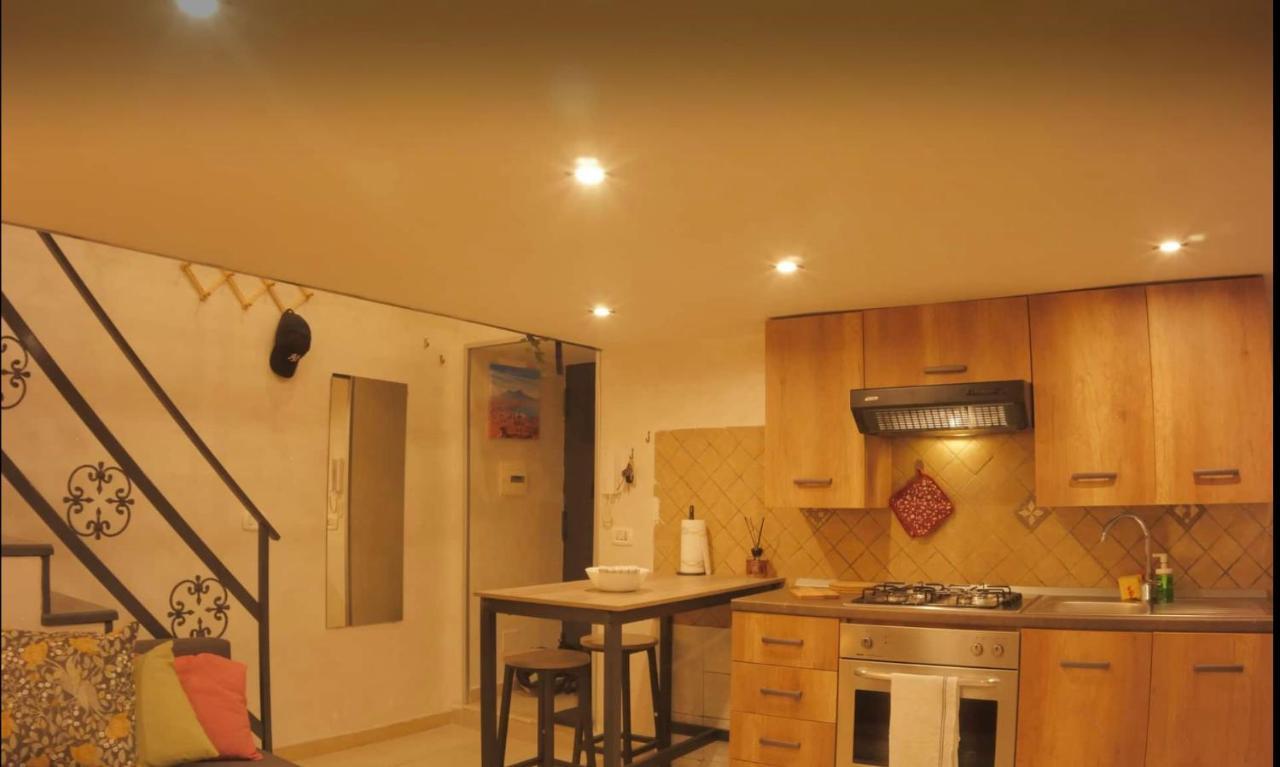 Casina A Pizzofalcone 93 Apartment *